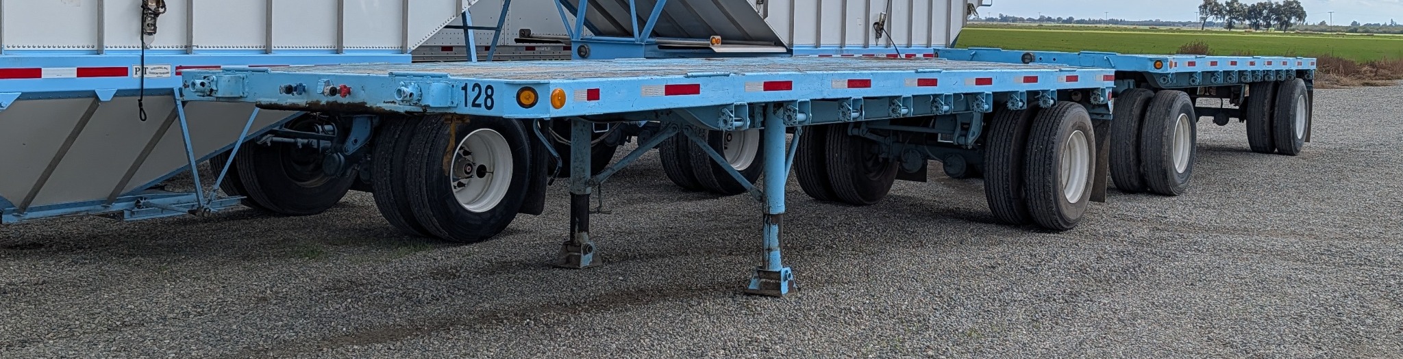 Flatbed trailer detail